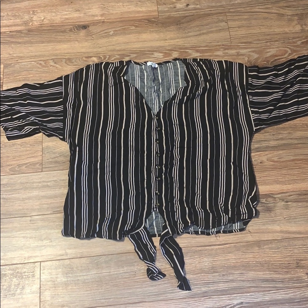 Maurice’s shirt